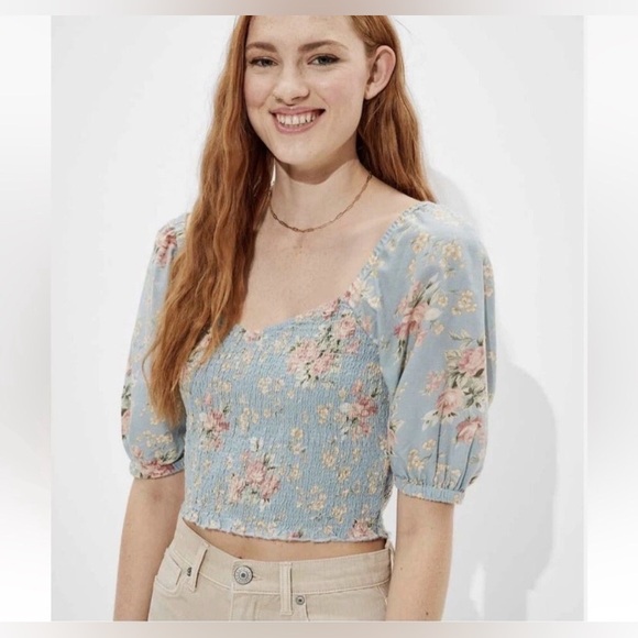 American Eagle Outfitters Tops - American Eagle Outfitters Womens Floral Crop top Size S